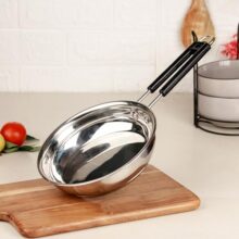 The Earth Store Stainless Steel Frypan 20cm (900ml) Heavy Gauge Sandwich Base | Induction & Gas Compatible | Scratch Resistant Cooking Pan with Sturdy Bakelite Handle