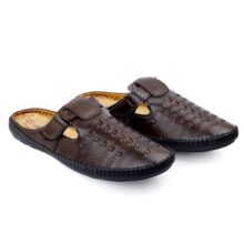 WUGATTI Men’s Brown Synthetic Outdoor & Trendy Fashion Sandals 7