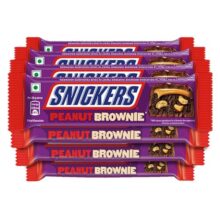 Snickers Peanut Brownie Chocolate Bar | Loaded with Brownie, Peanuts & Caramel | Irresistibly Nutty Chocolate Bar | 45g | Pack of 8